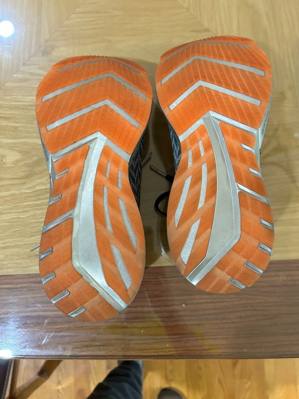 Brooks Bedlam Running Shoes Size 11 - Like New - Picture 5 of 6